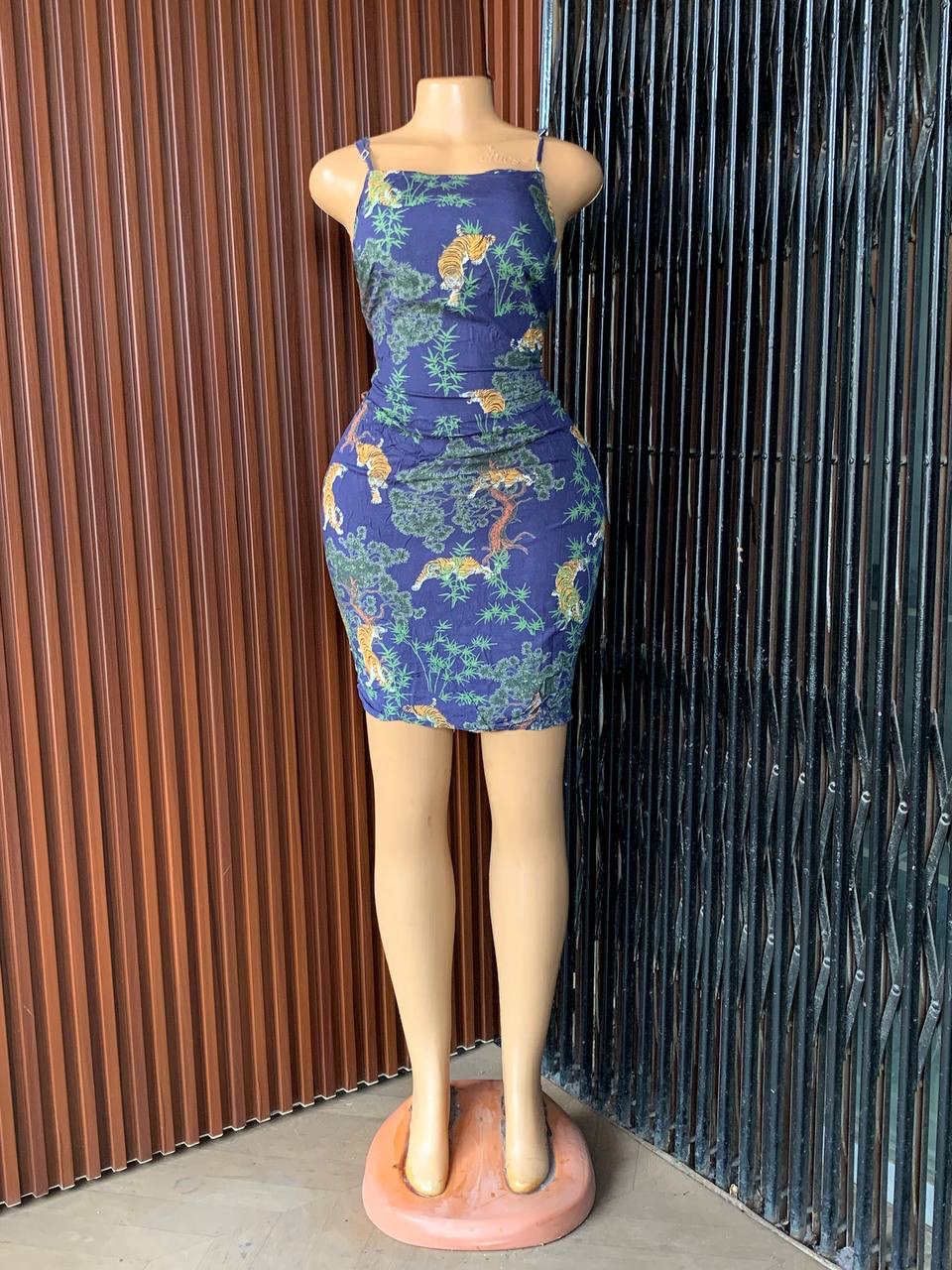 Size8 W16