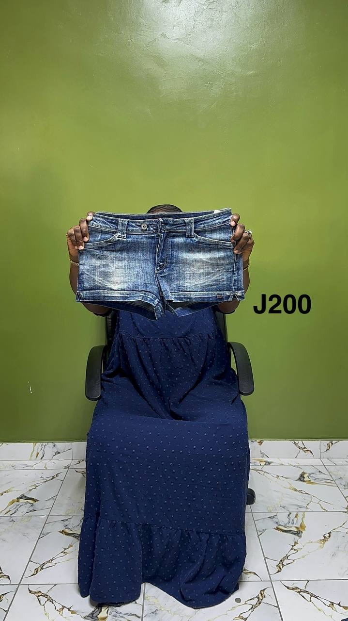 Size12 J200