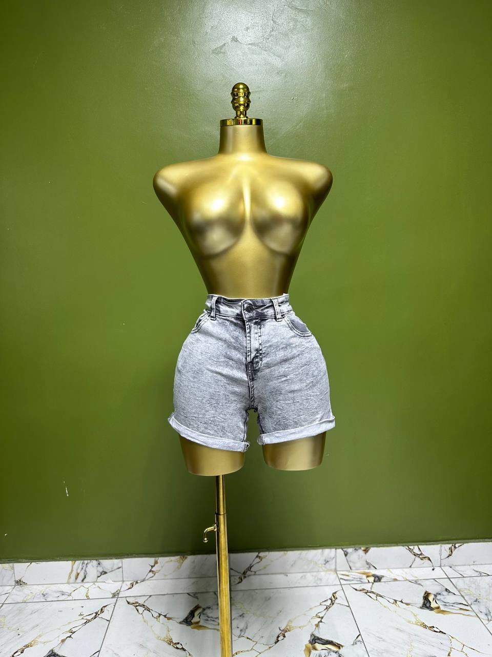 Size8 J680
