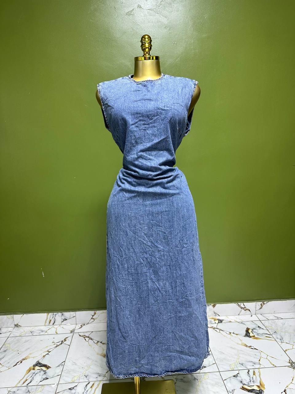 Size8 J702