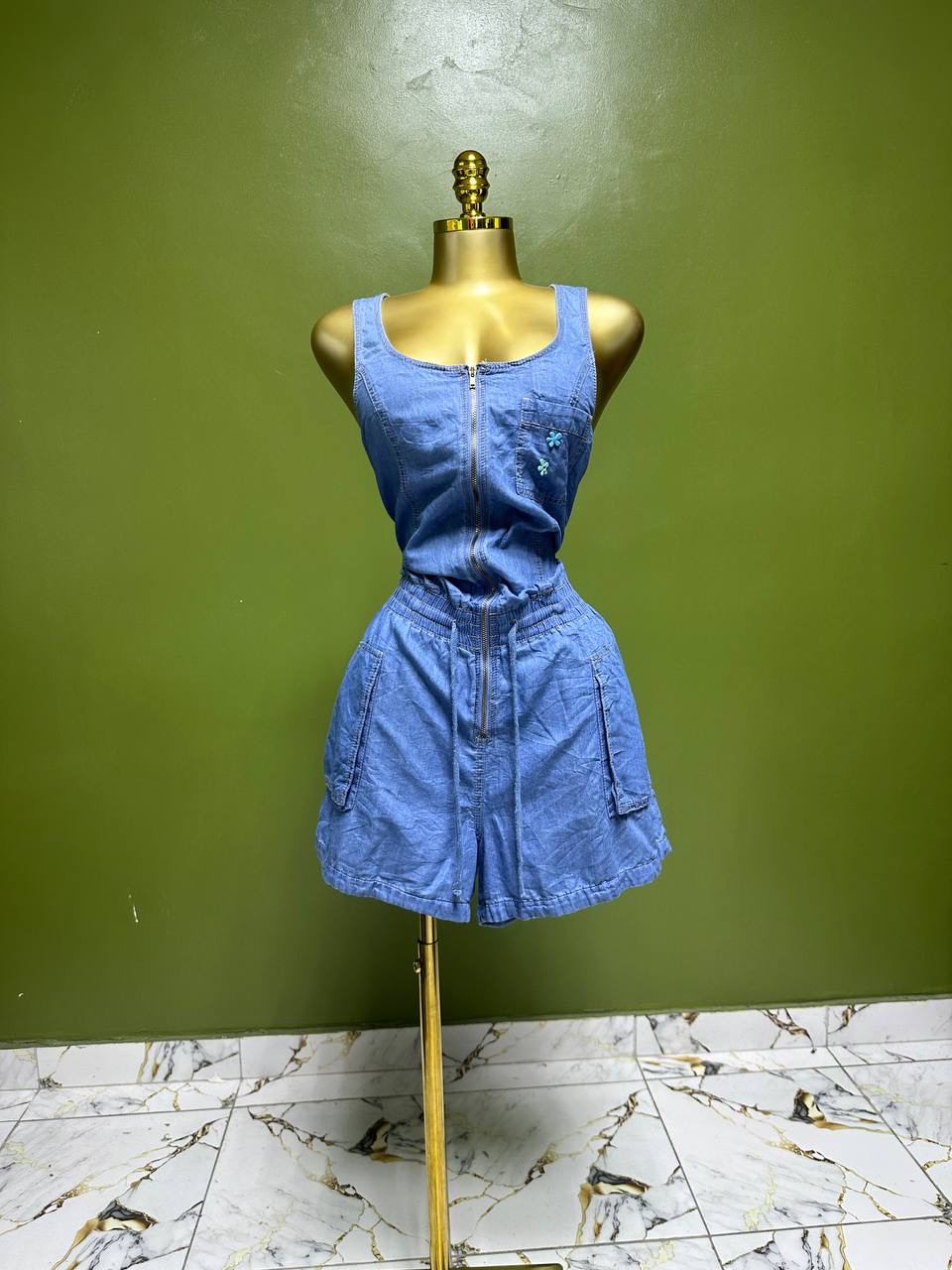 Size8 J709