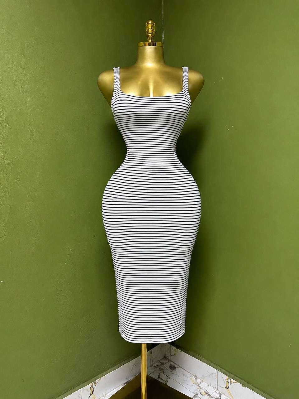Size6 D2153
