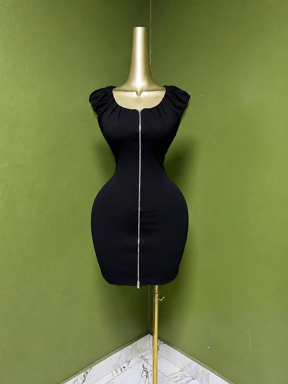 Size10 D379