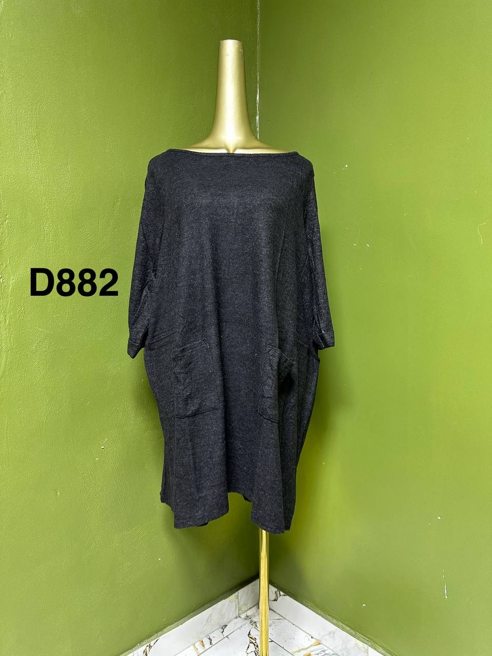 Size16 D882