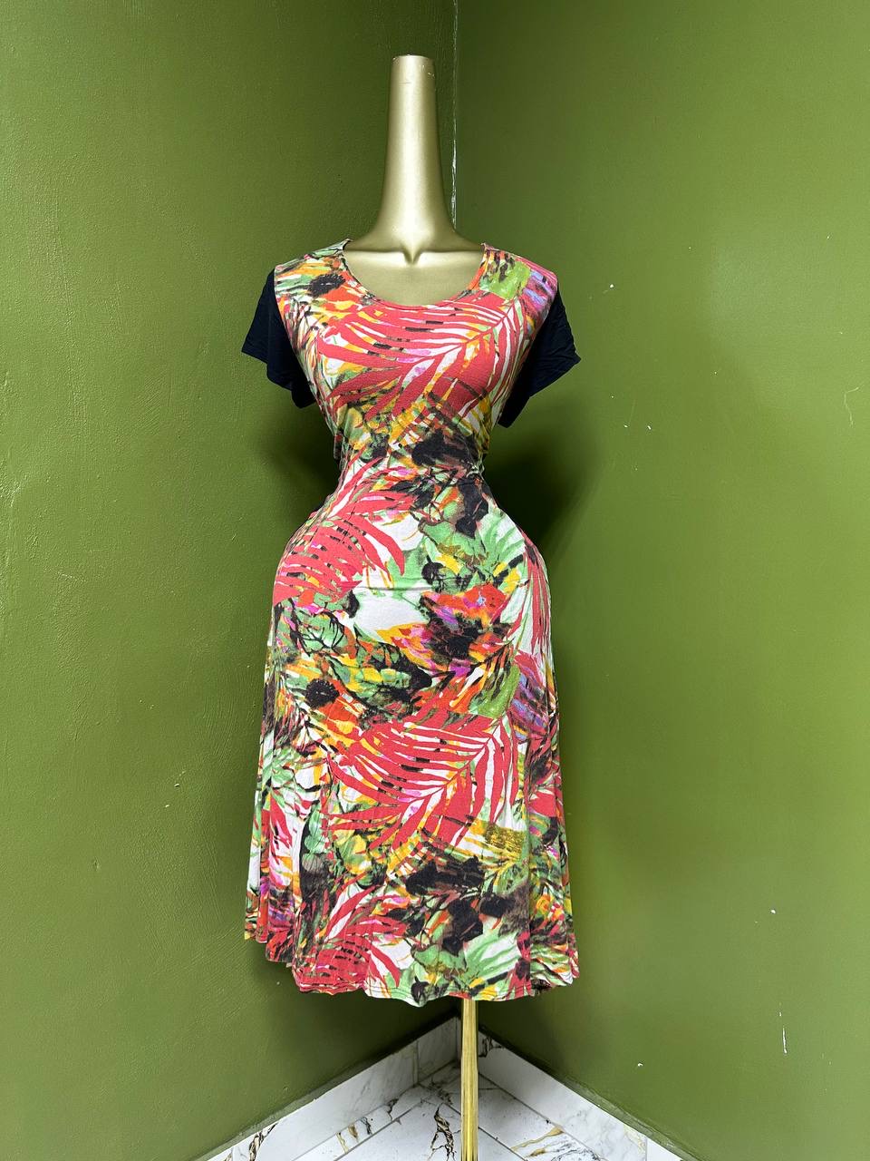Size14 D948