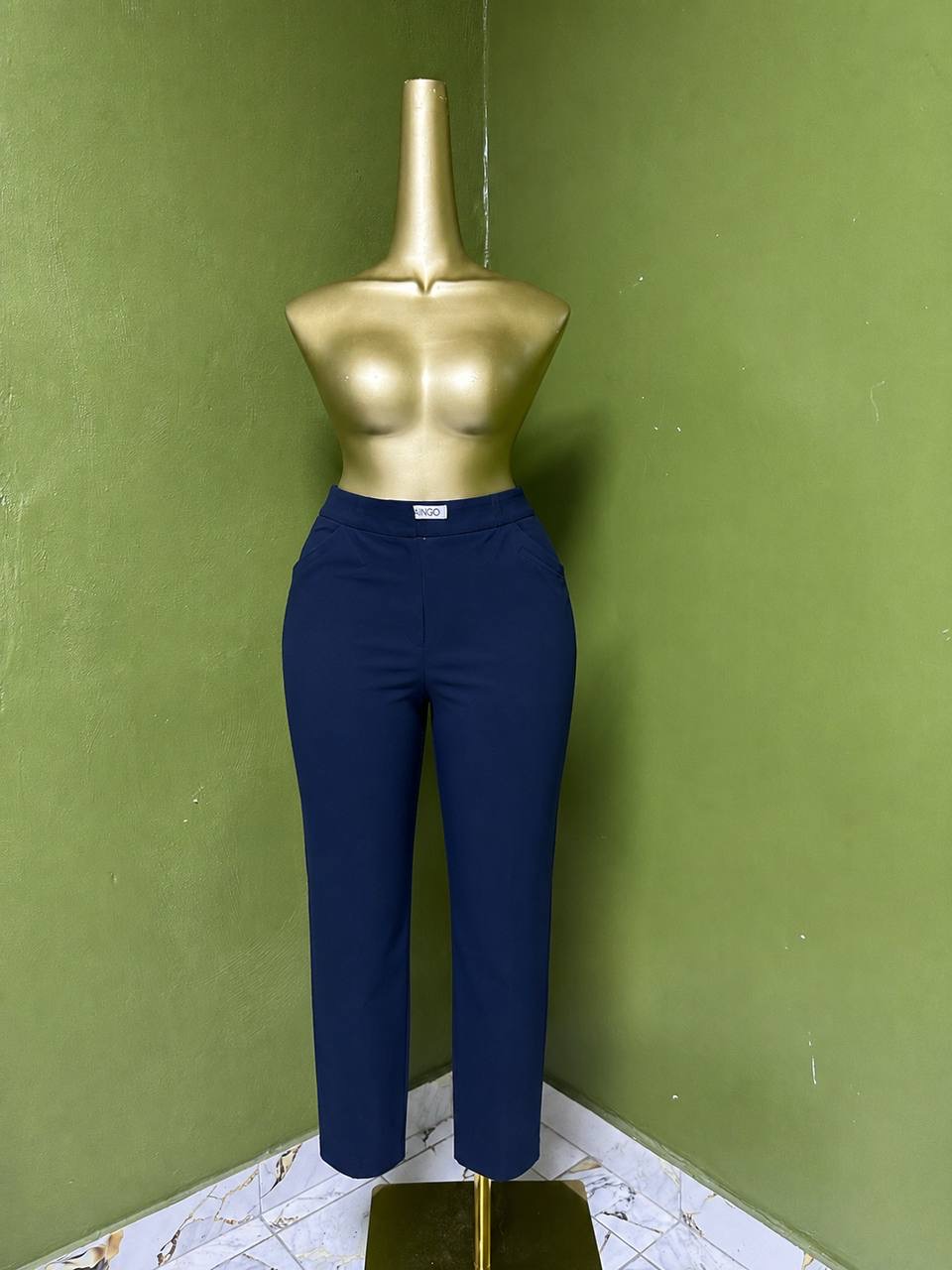 Size12 A1052