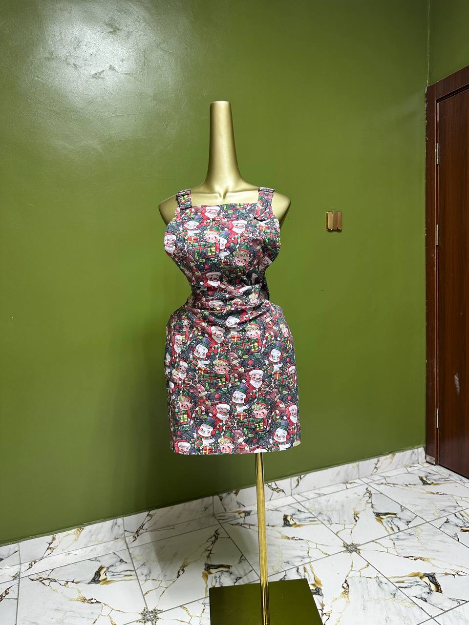 Size18 J905