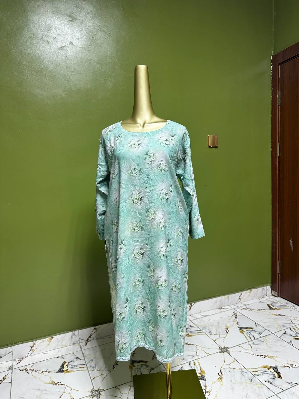 Size16 J1003