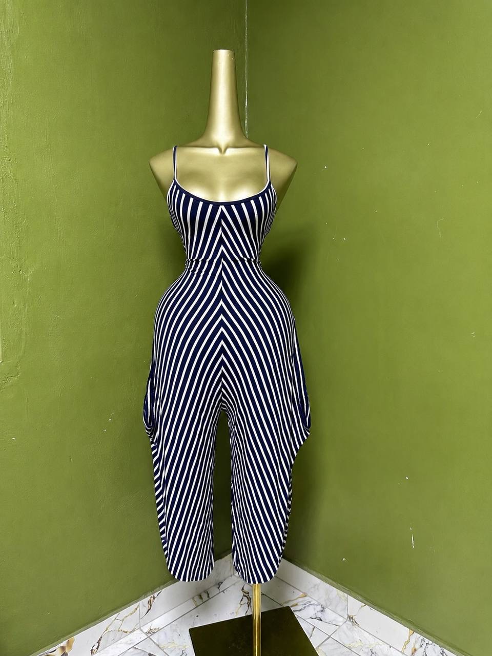 Size8 D1579