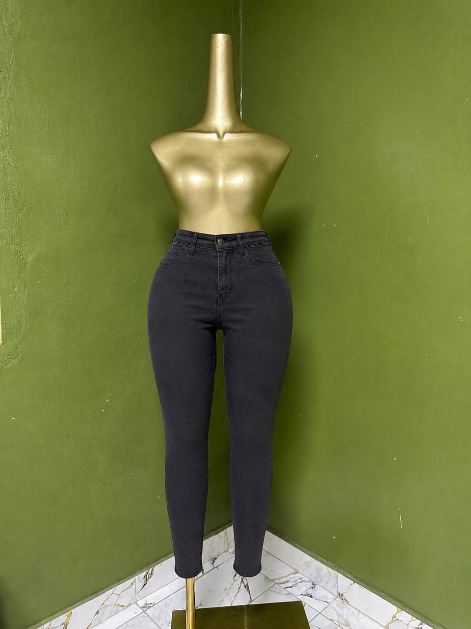 Size6 D1599