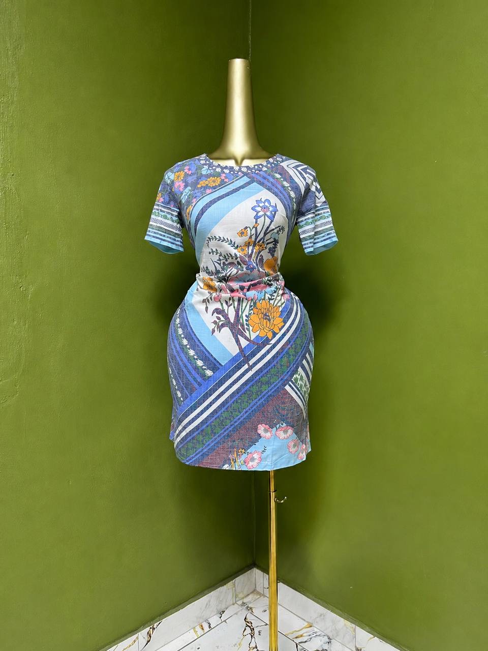 Size12 D236