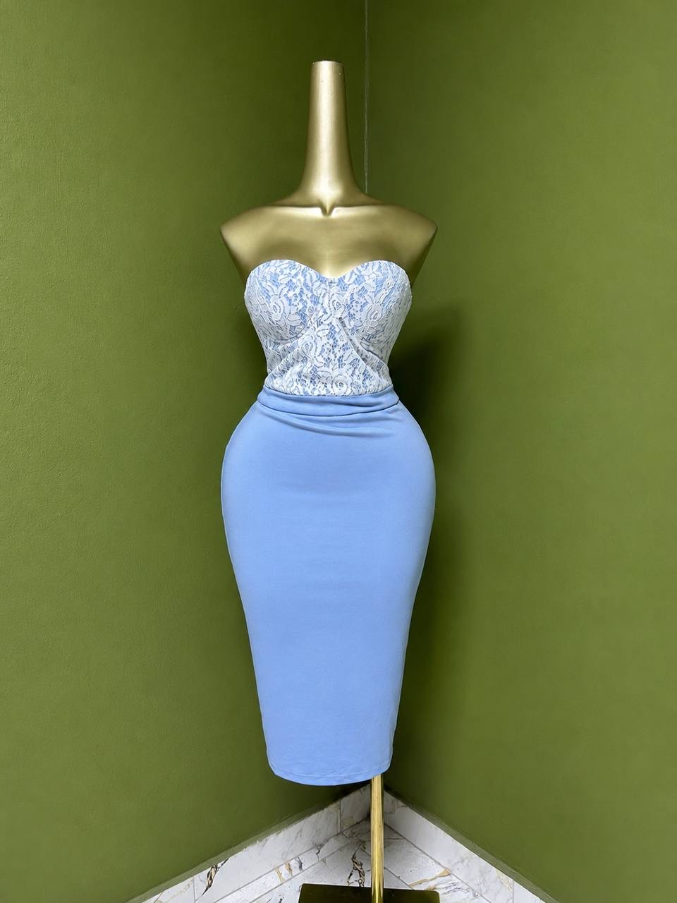 Size10 D2002