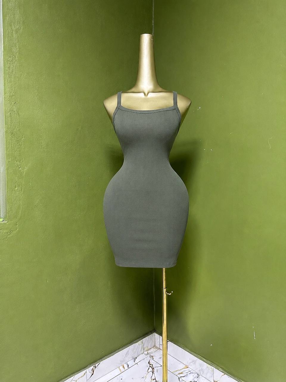 Size8 D248