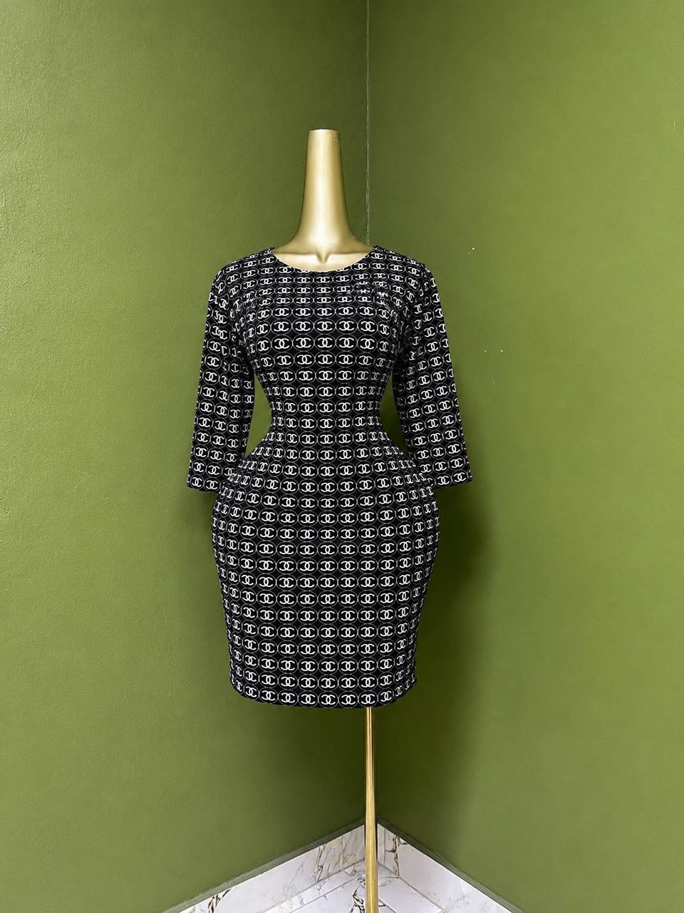 Size16 D2027