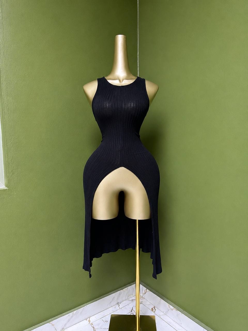Size8 D2063