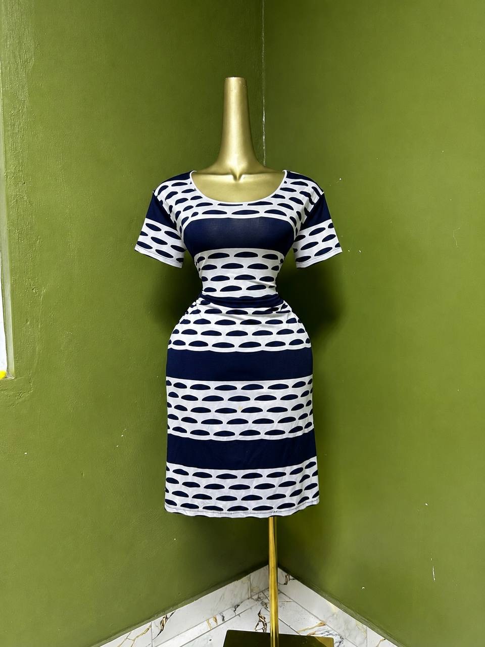 Size18 D2092