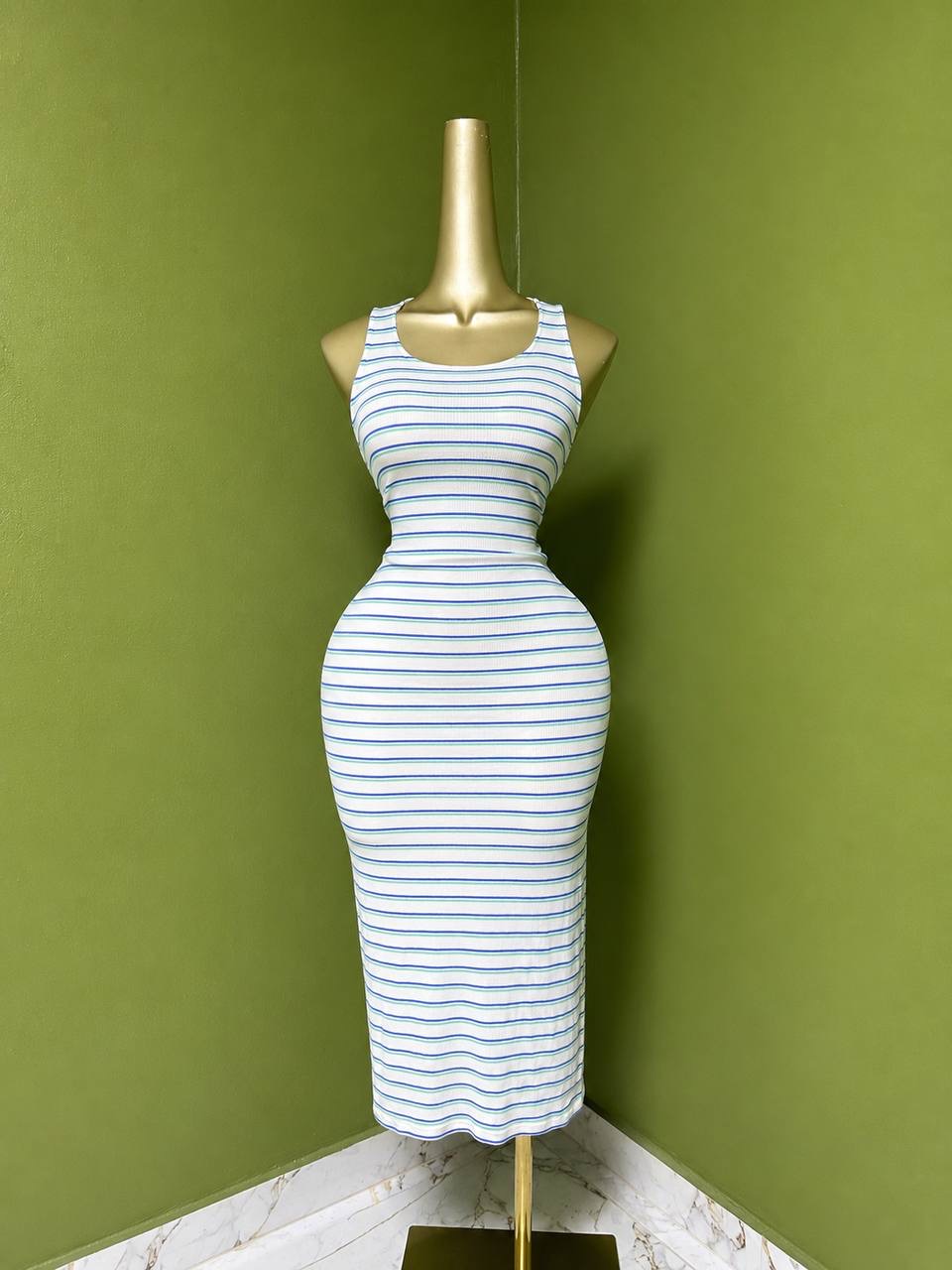 Size10 D2102